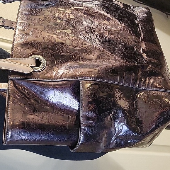 Michael Kors Shimmery Tote Bag - Picture 9 of 16